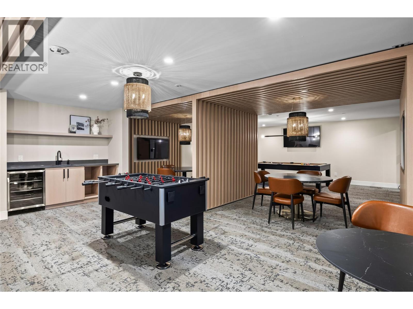 #306 3340 Lakeshore Drive - 45
