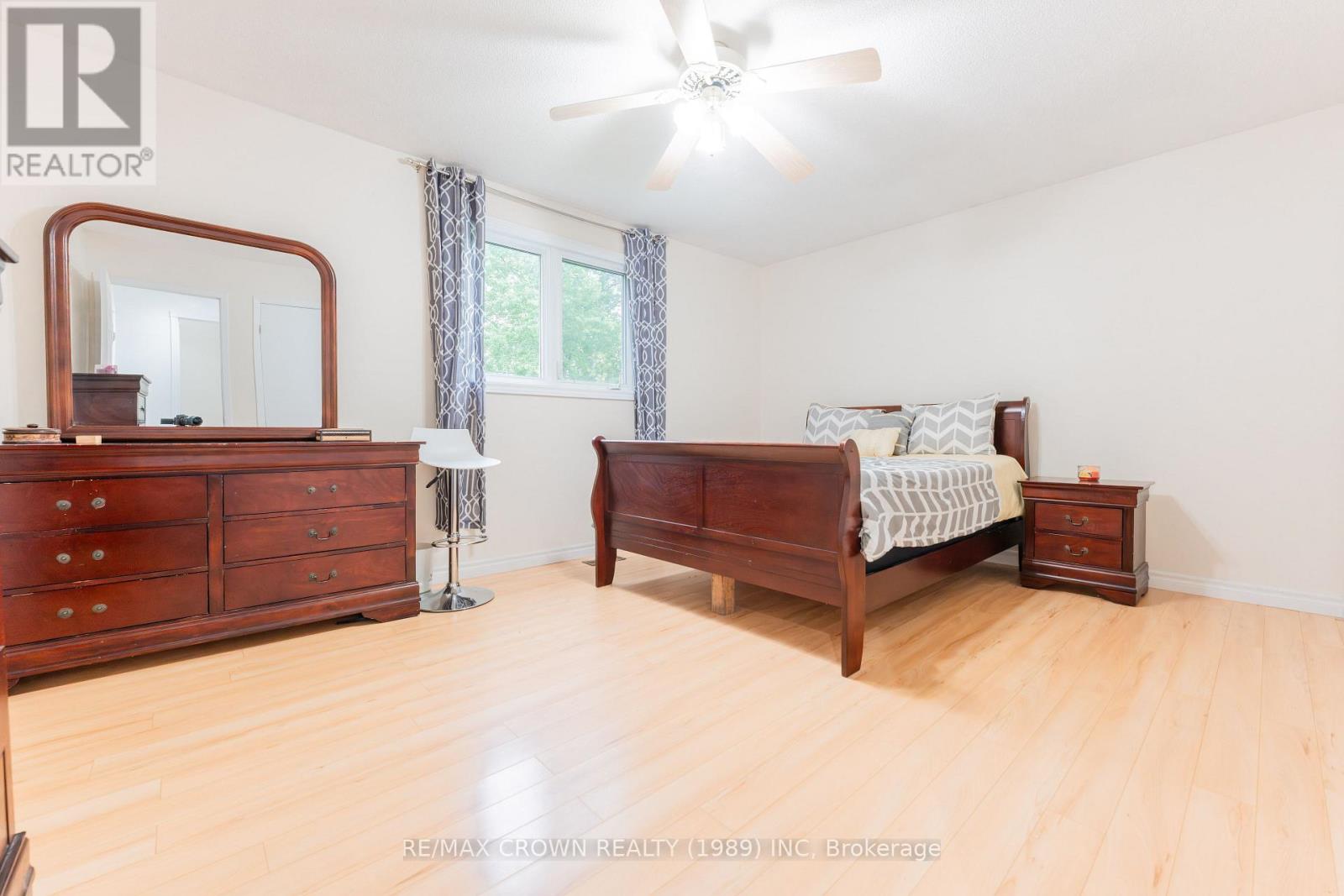 11 KENT PLACE - Image 16
