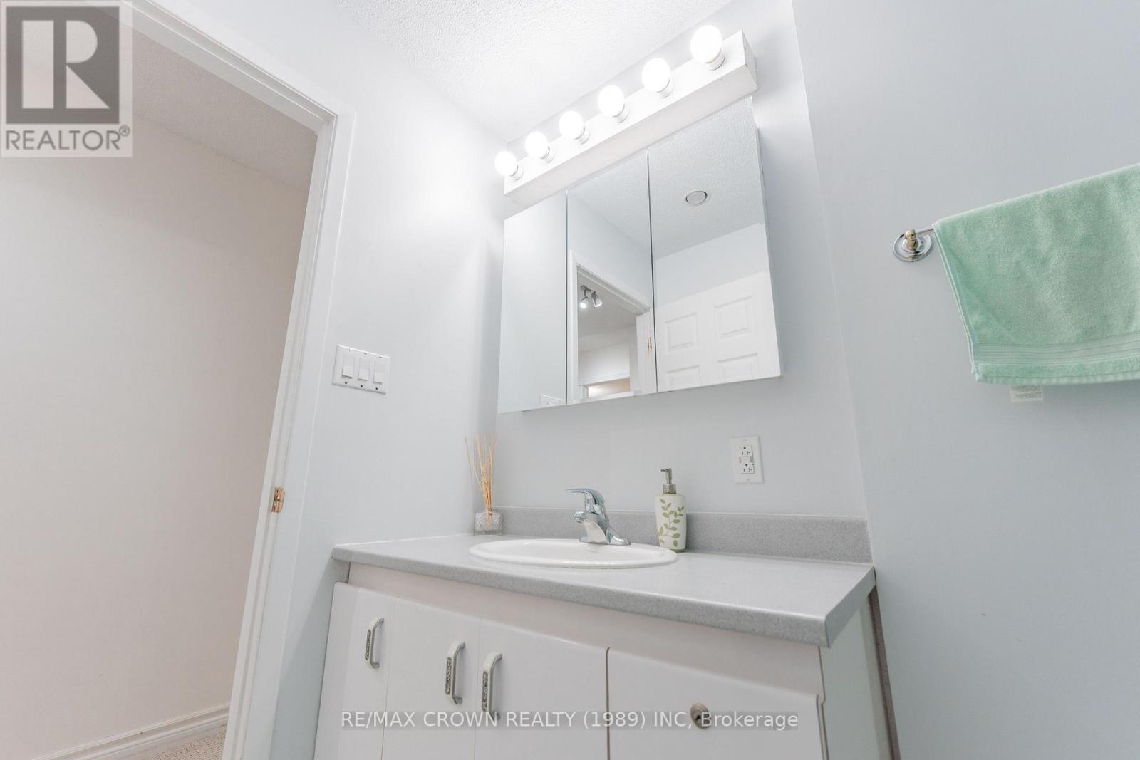 11 KENT PLACE - Image 24