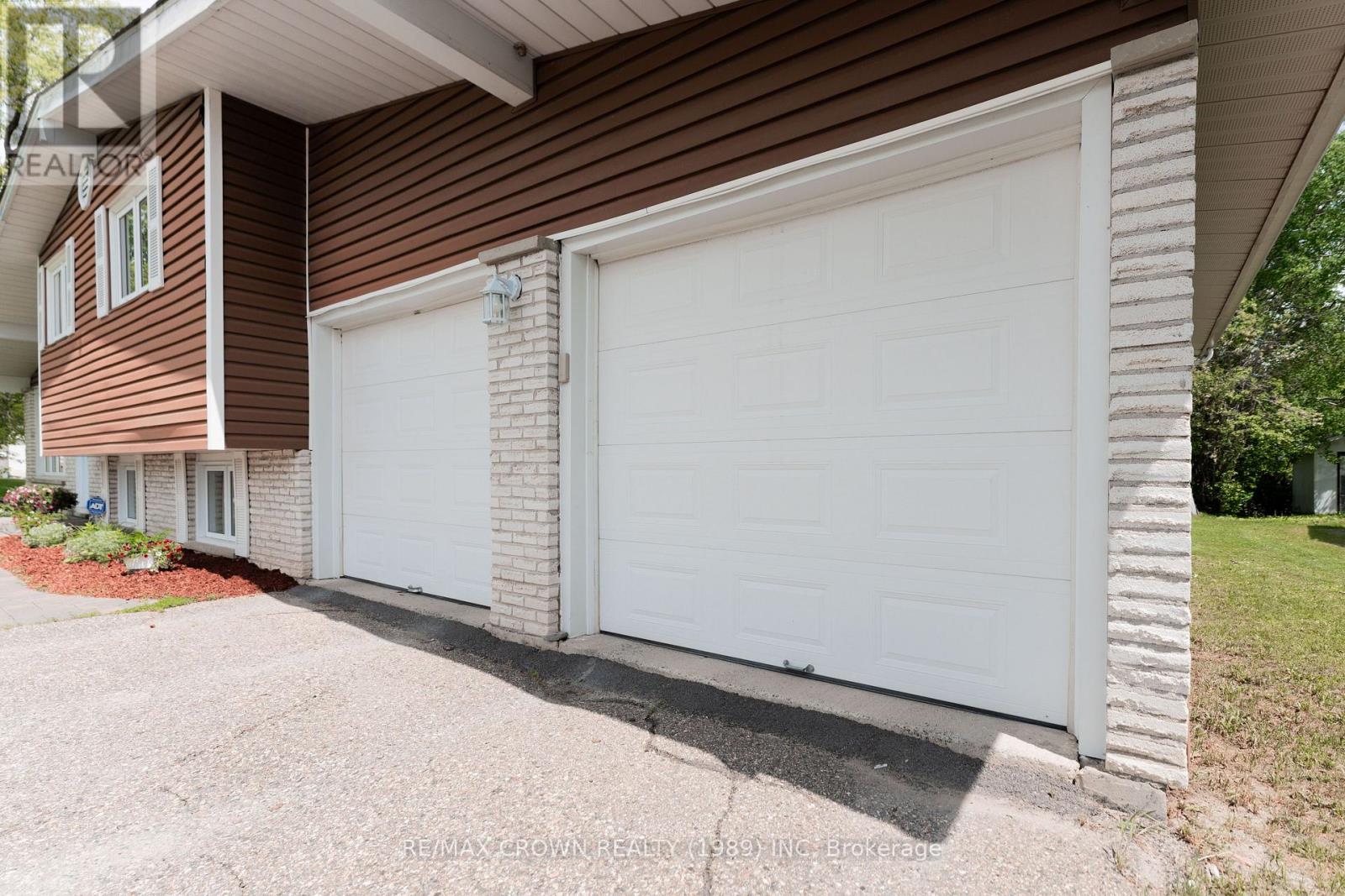 11 KENT PLACE - Image 3