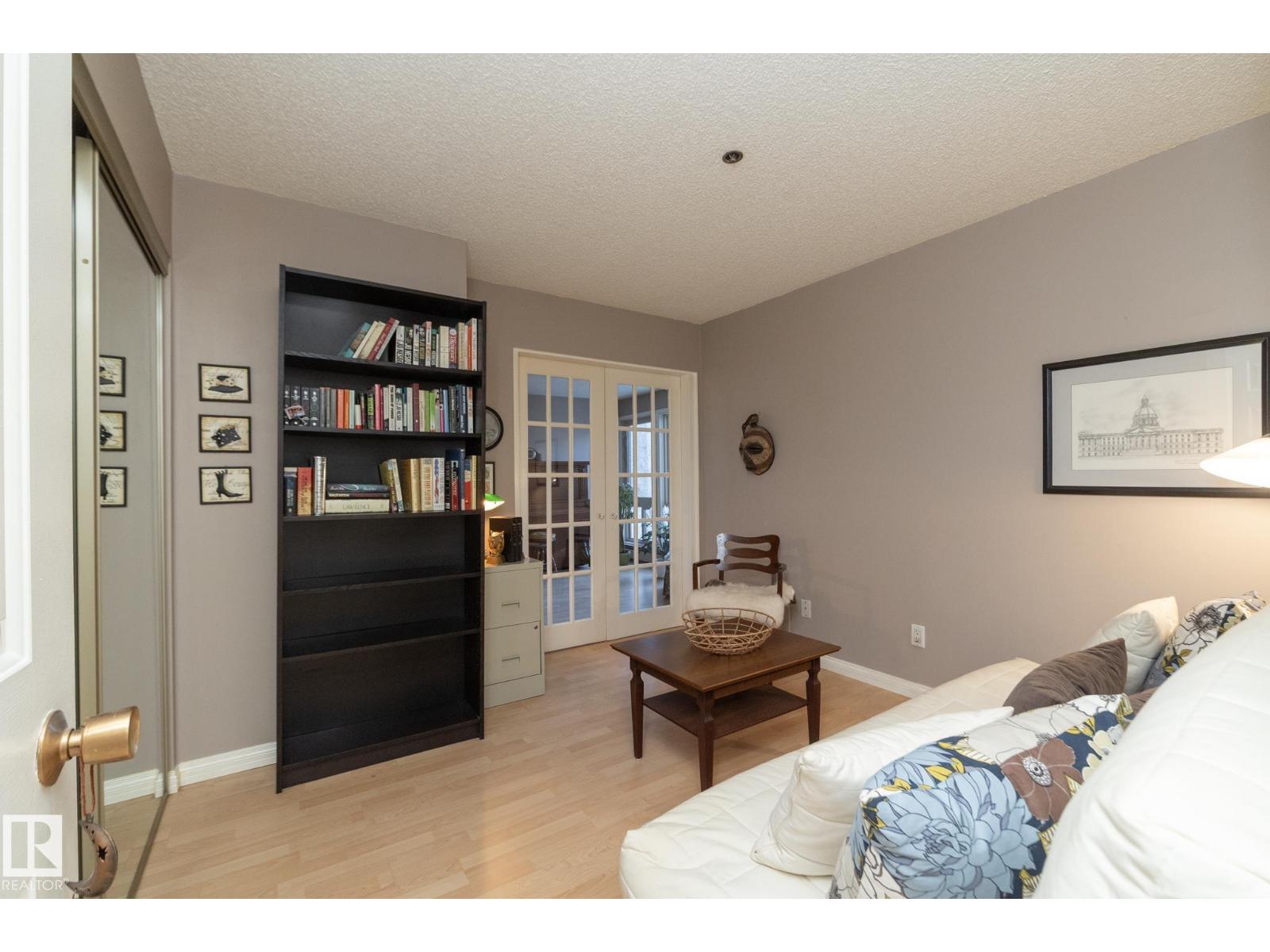 #203 10171 119 ST NW - 10