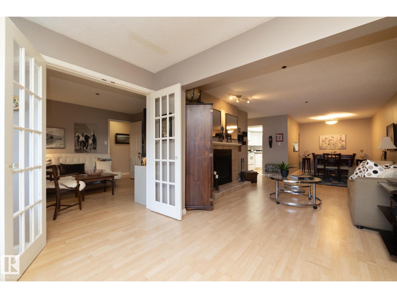 #203 10171 119 ST NW - 9