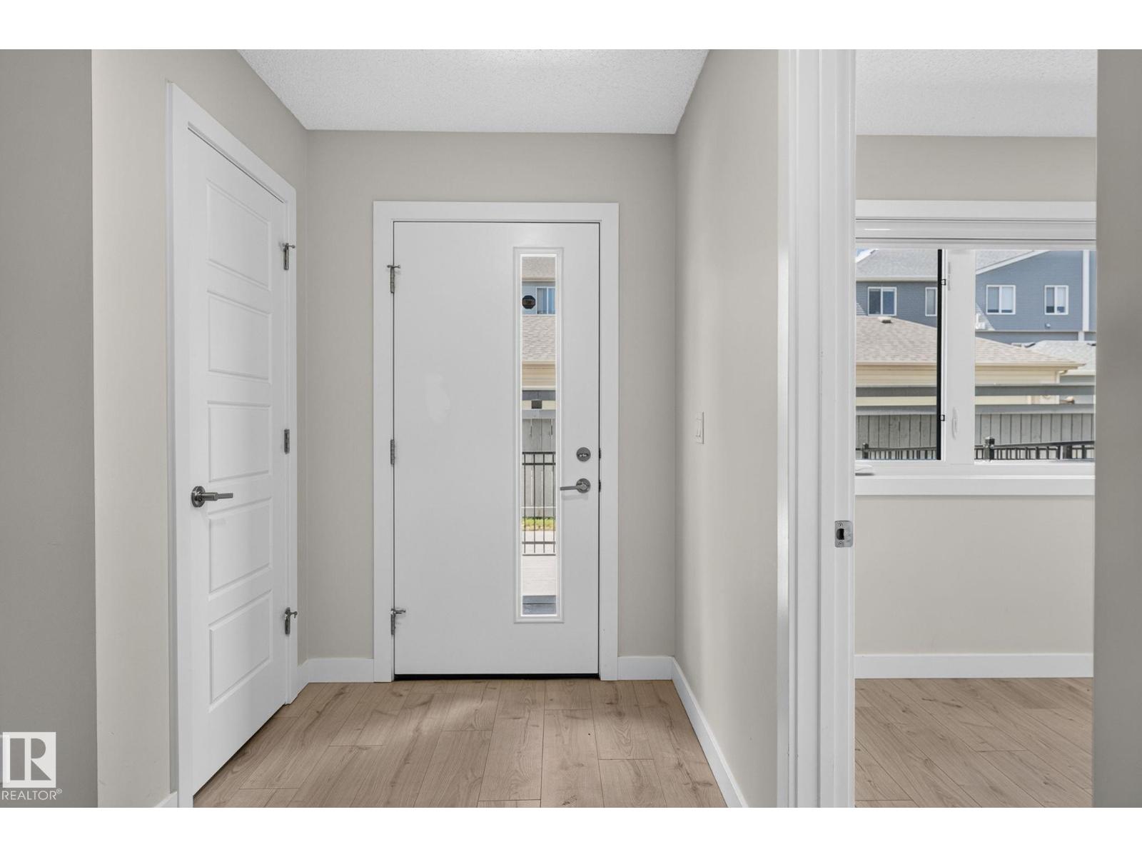 #33 11910 35 AV SW - 6