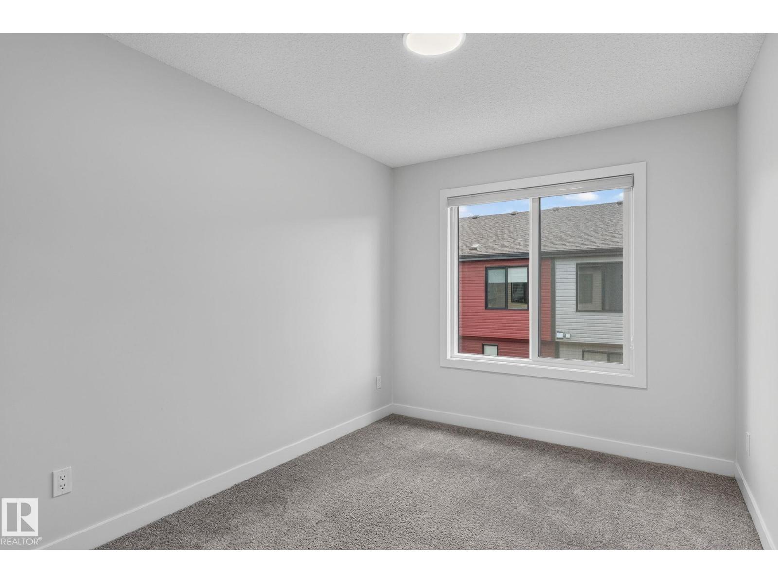 #33 11910 35 AV SW - 39