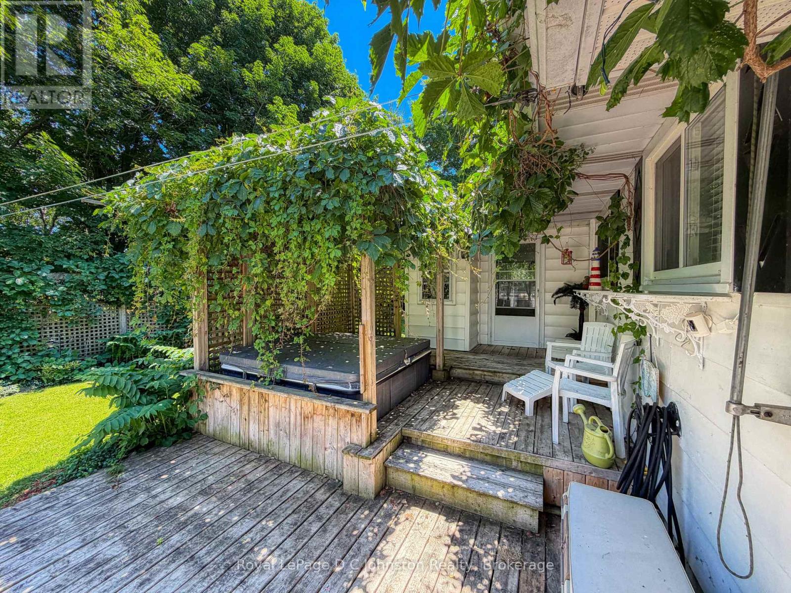 121 EDWARD STREET - 12