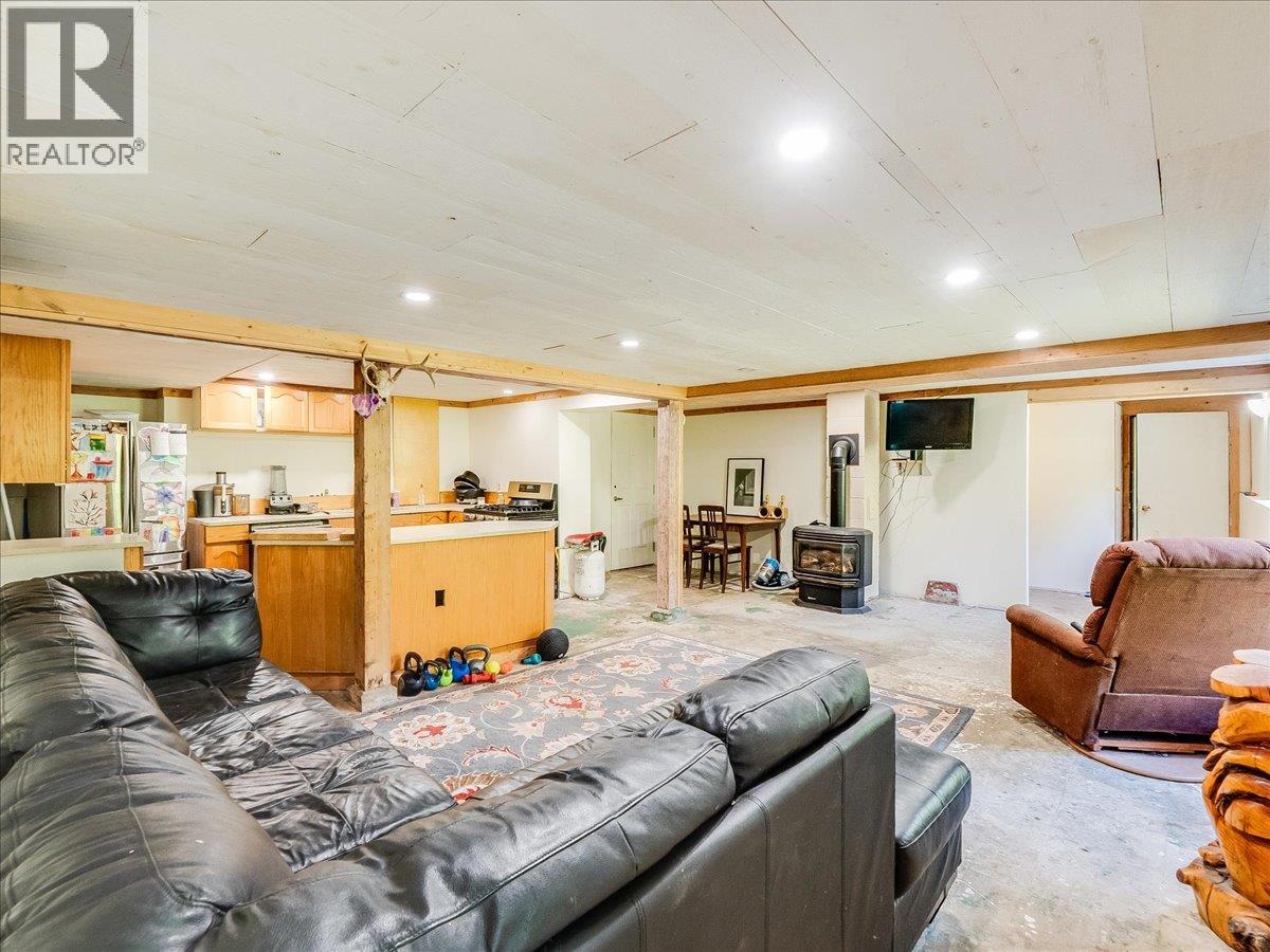 3088 Fofonow Road - 40