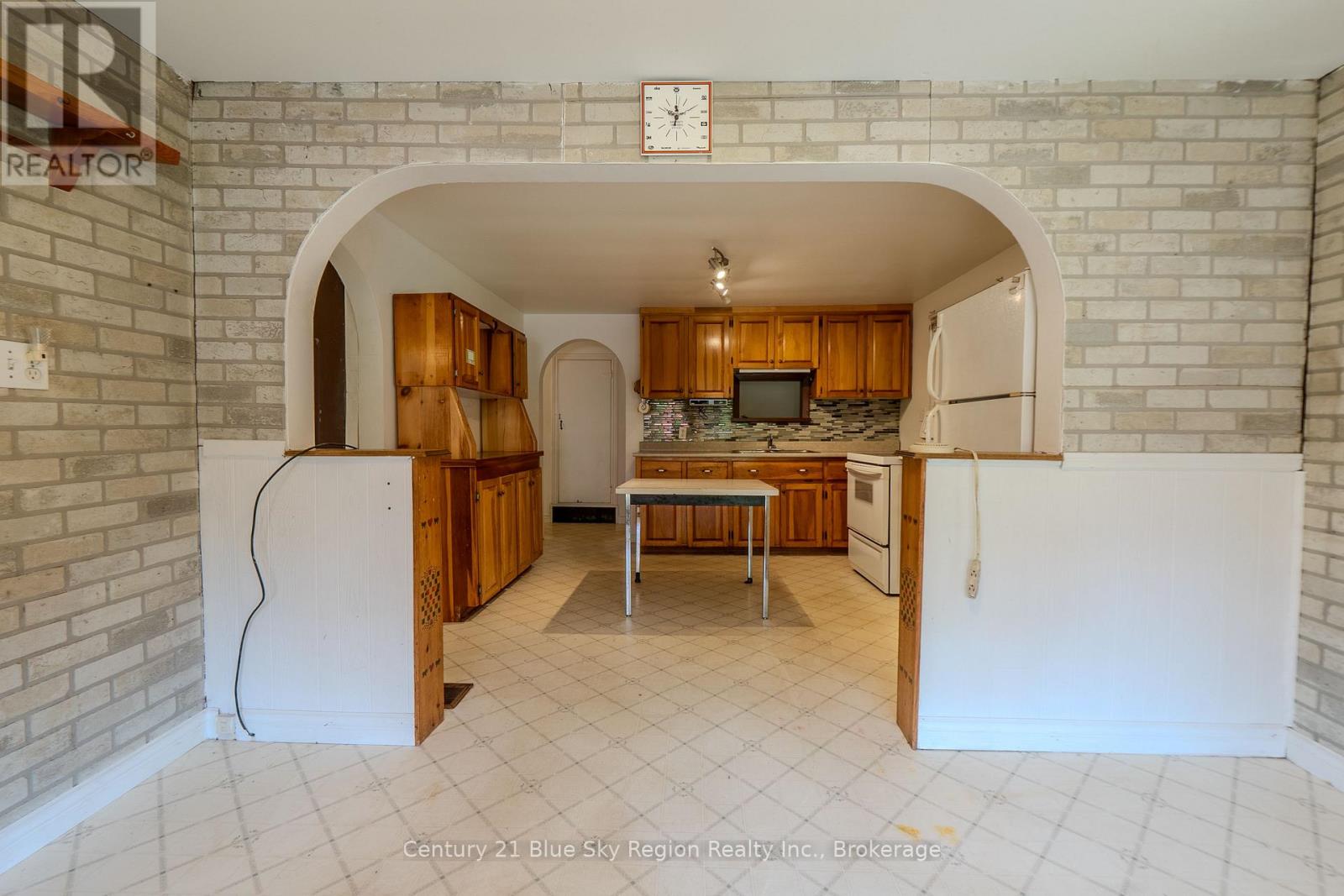 9790 HIGHWAY 63 - Image 19