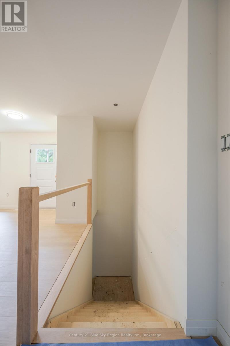 205 GREENWOOD DRIVE - Image 13