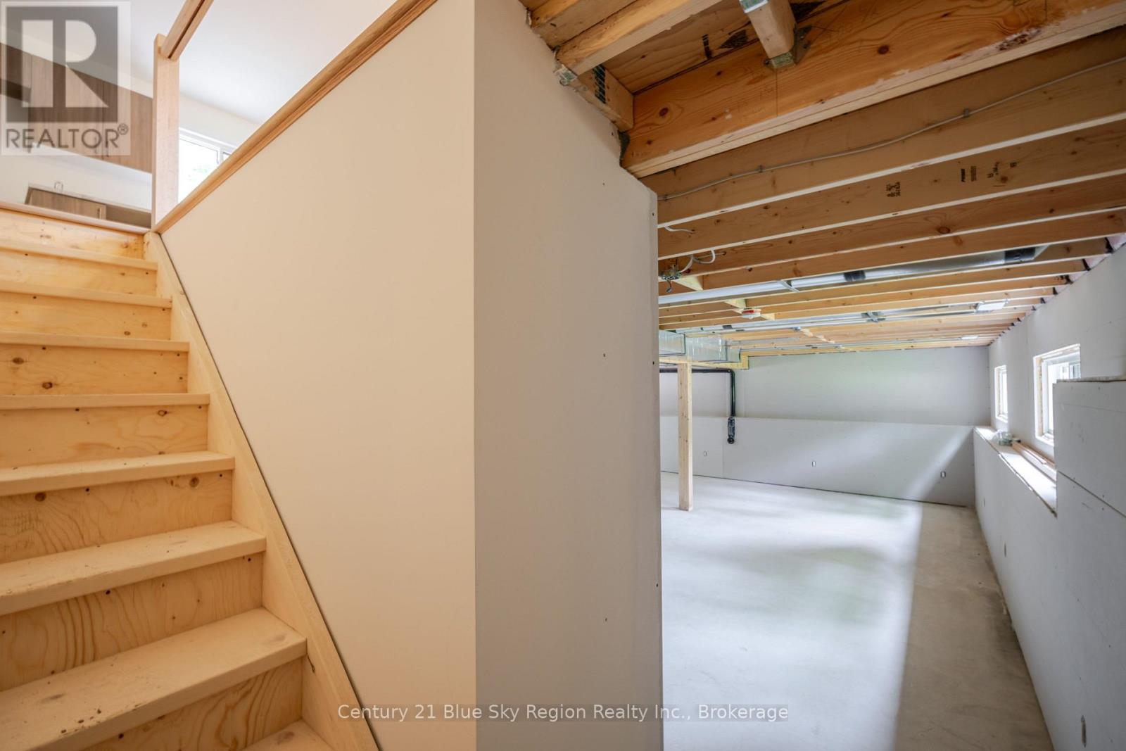 205 GREENWOOD DRIVE - Image 14