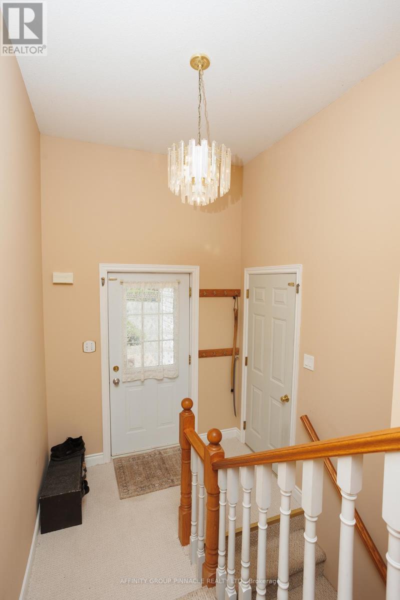 476 BAY STREET - 4