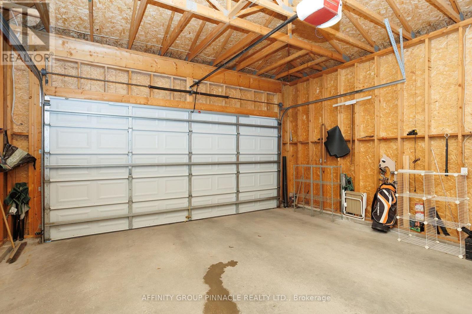 476 BAY STREET - 42