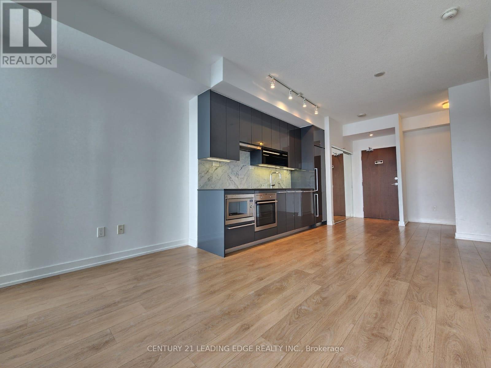 #709 115 MCMAHON DRIVE - 10