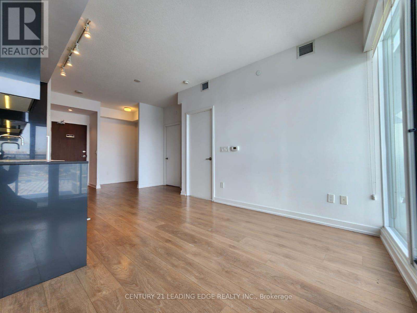 #709 115 MCMAHON DRIVE - 6