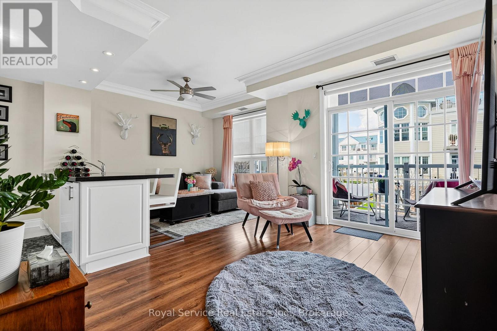 #206 148 THIRD STREET - 11