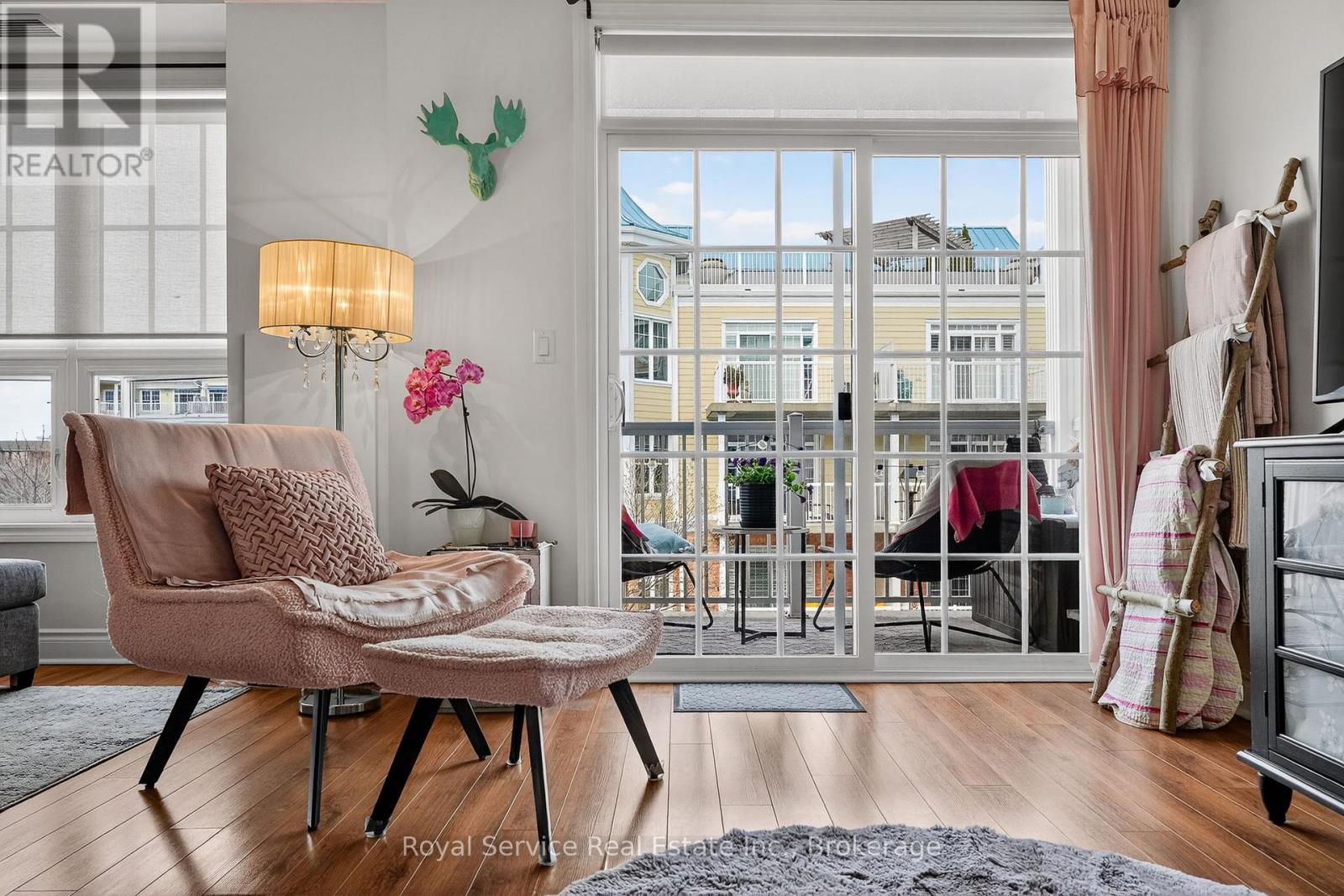 #206 148 THIRD STREET - 13