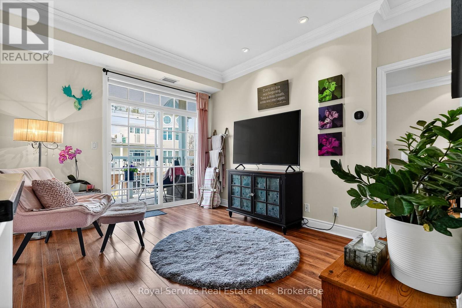 #206 148 THIRD STREET - 17