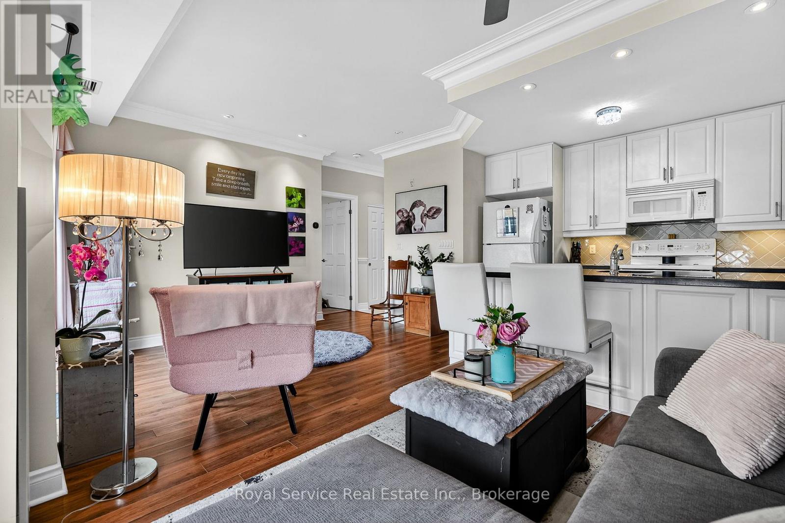 #206 148 THIRD STREET - 20