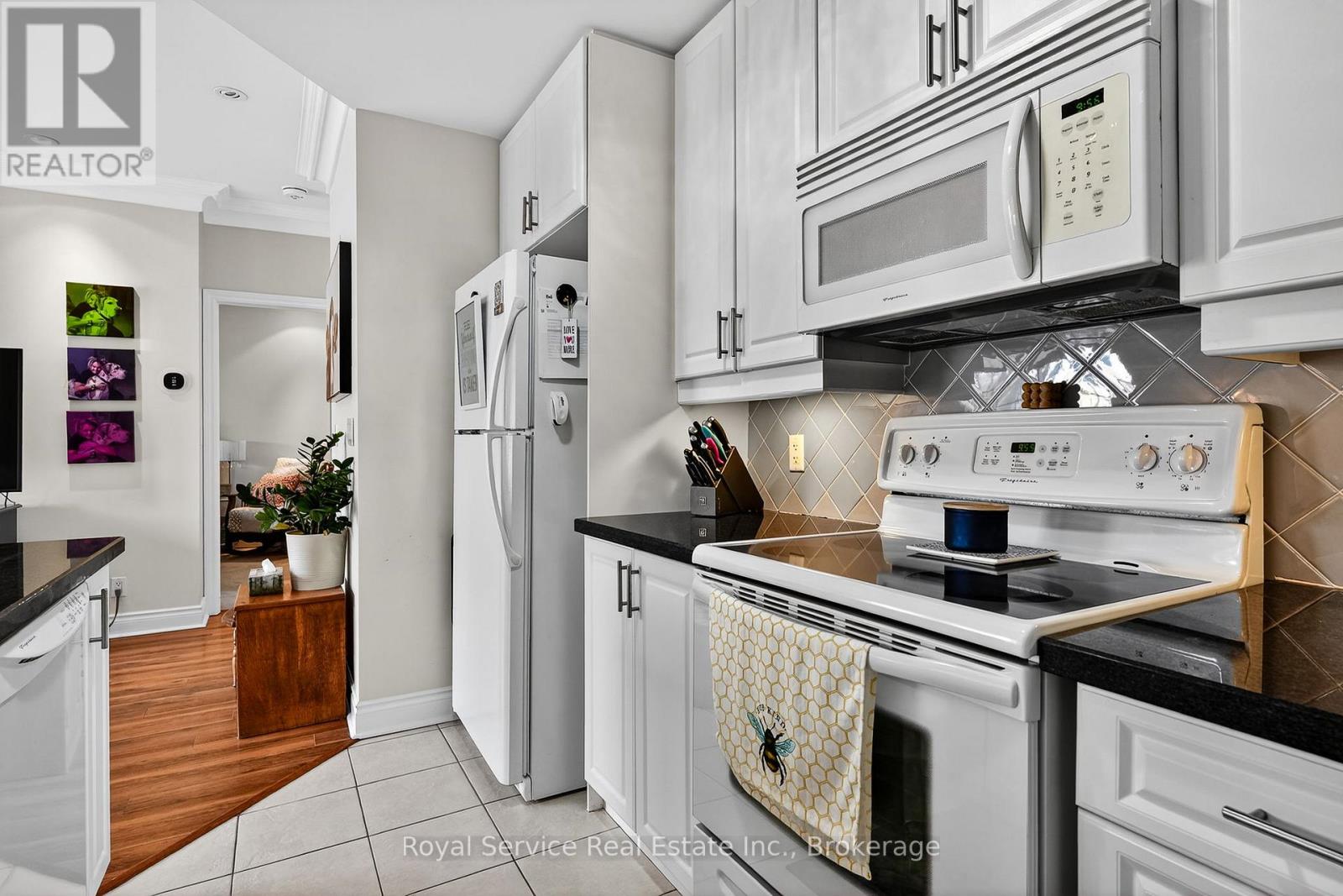 #206 148 THIRD STREET - 22