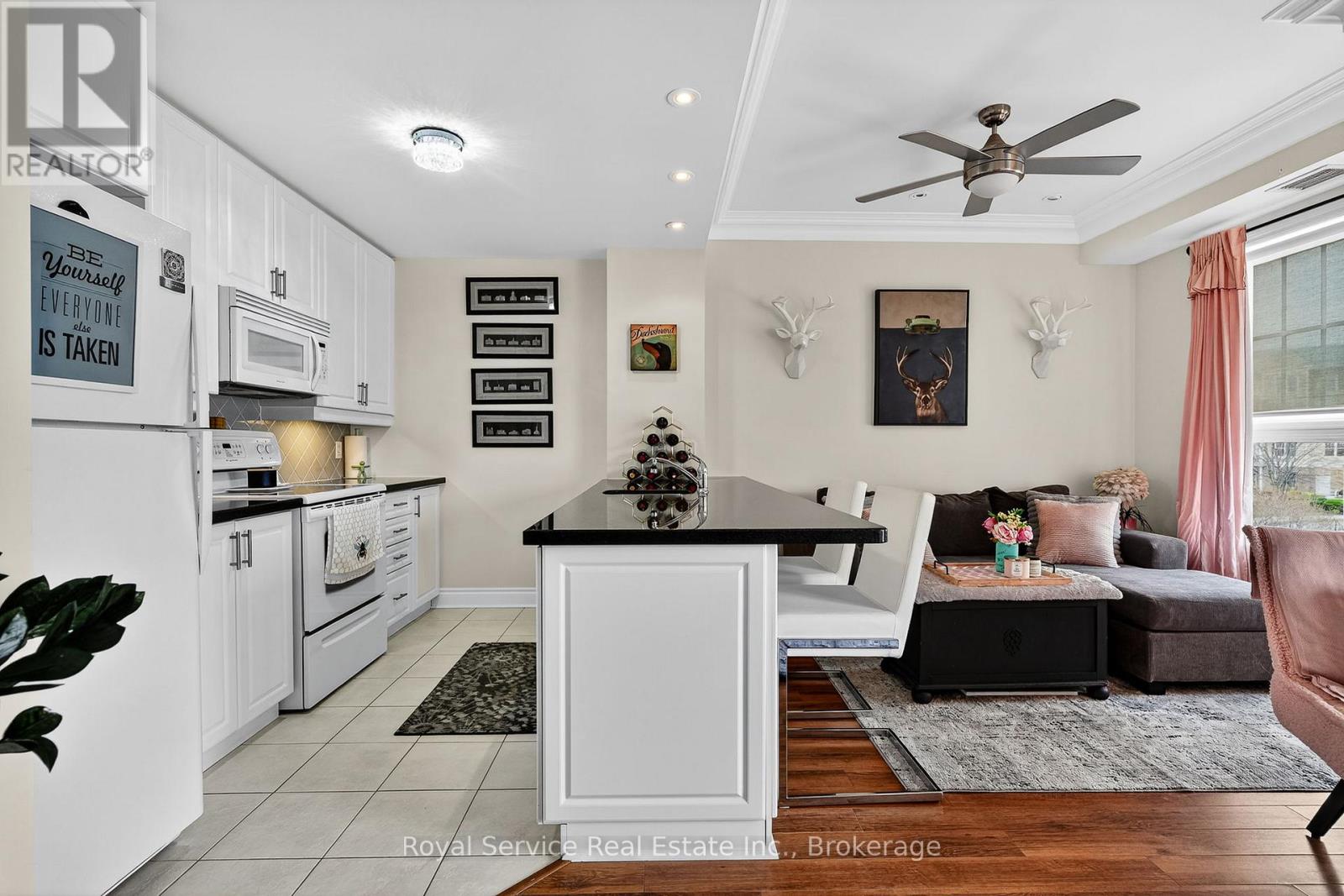 #206 148 THIRD STREET - 24