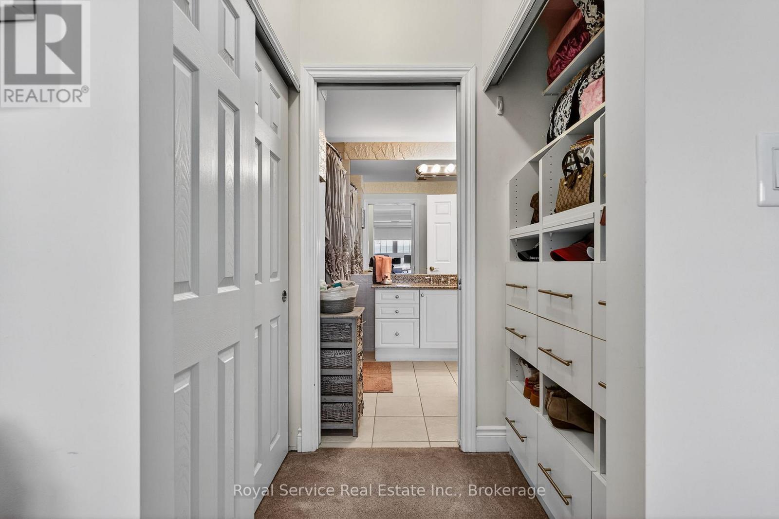 #206 148 THIRD STREET - 29