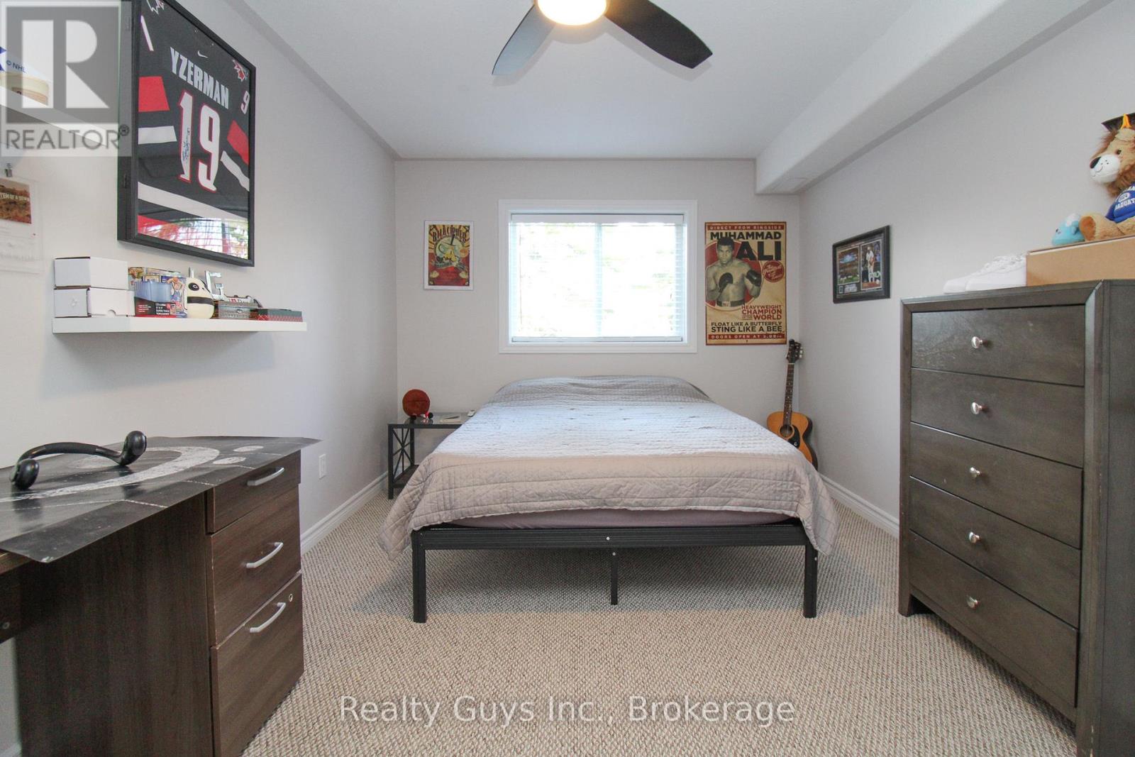 407 CARRIAGE LANE - 42