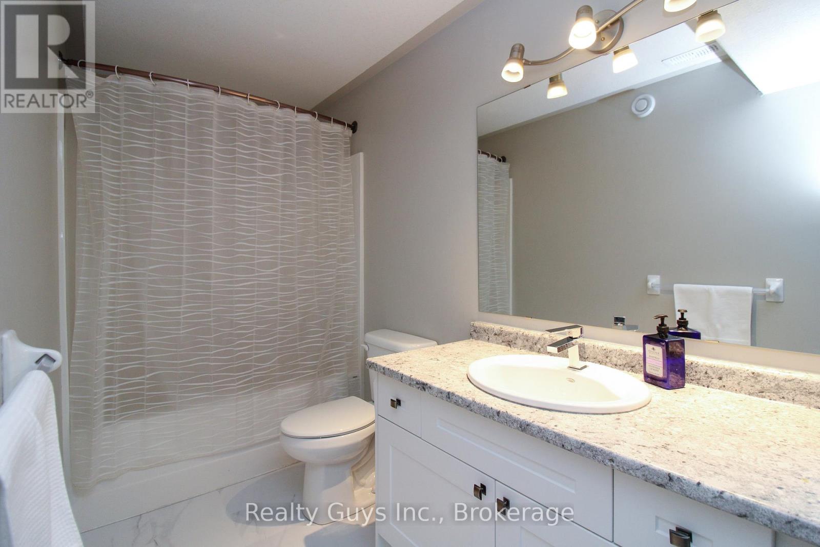 407 CARRIAGE LANE - 46