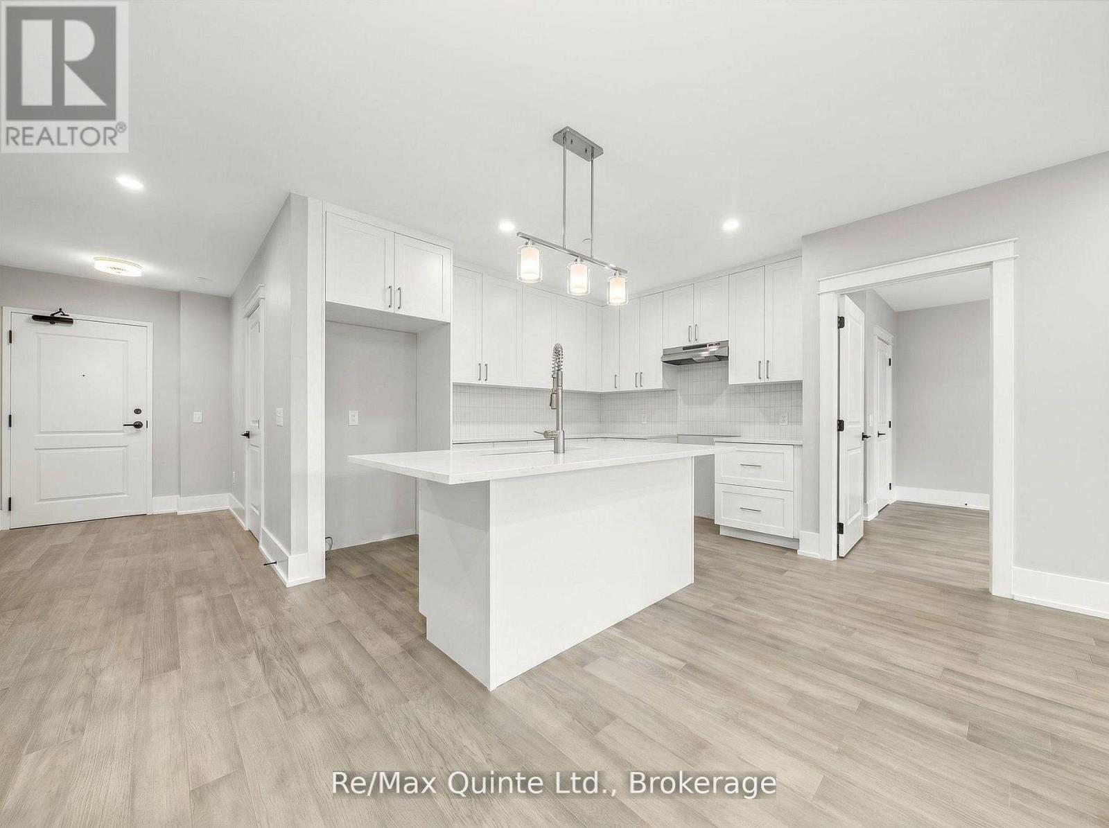 #405 17 CLEAVE AVENUE - 1
