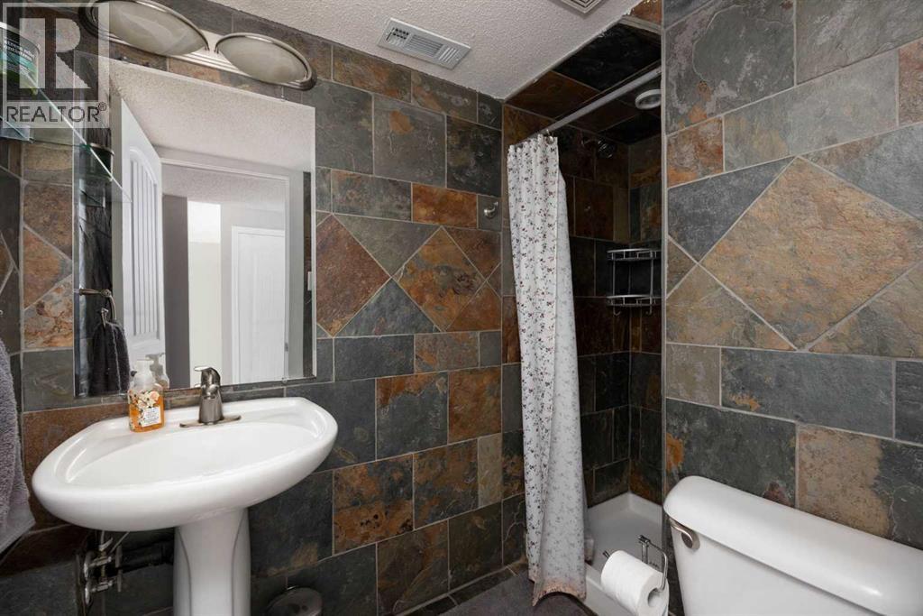 112B Siesta Gardens — photo 23