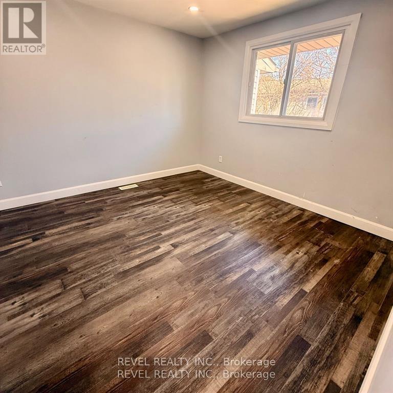 873 SOUTHDALE ROAD E - Image 9
