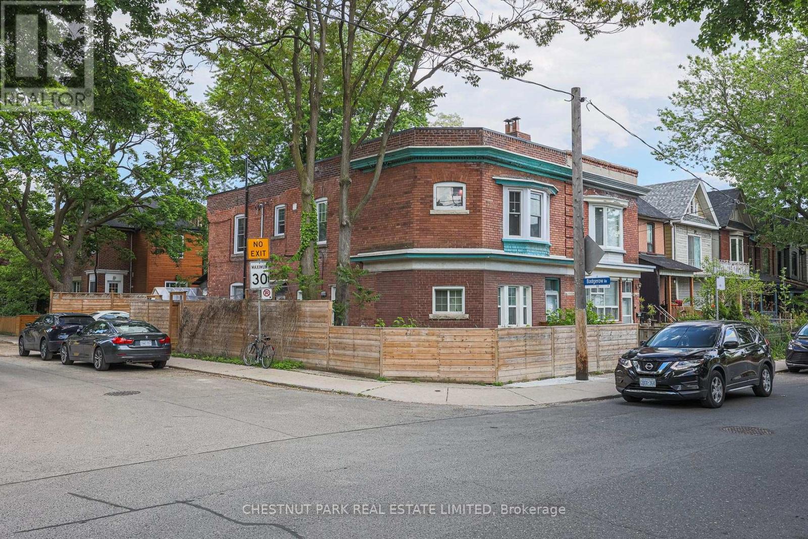 Photo of 253 Pape Avenue