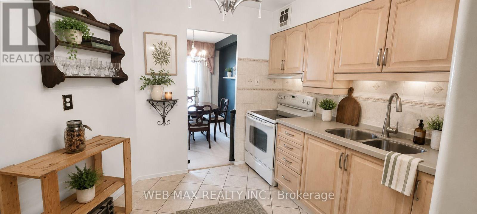 #804 980 BROADVIEW AVENUE - 16