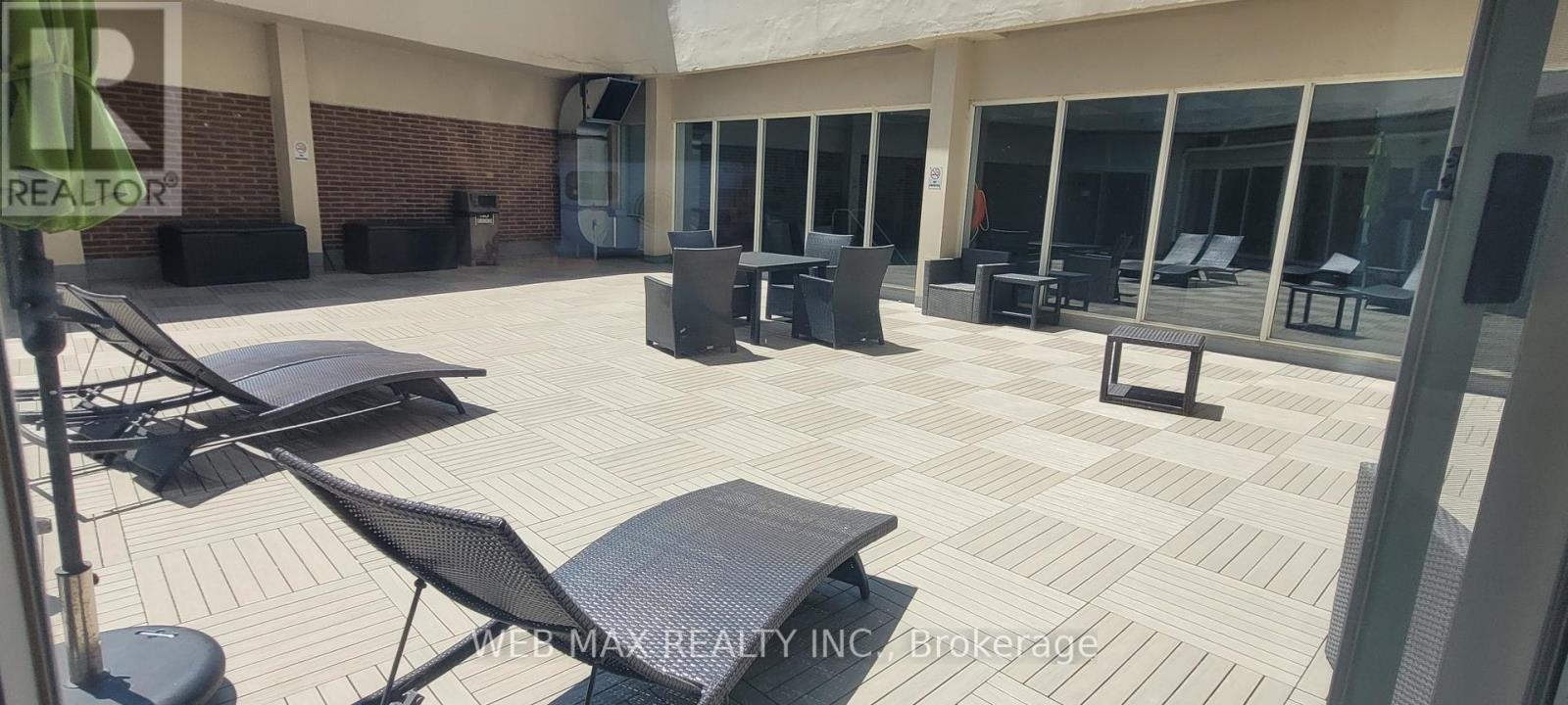 #804 980 BROADVIEW AVENUE - 22