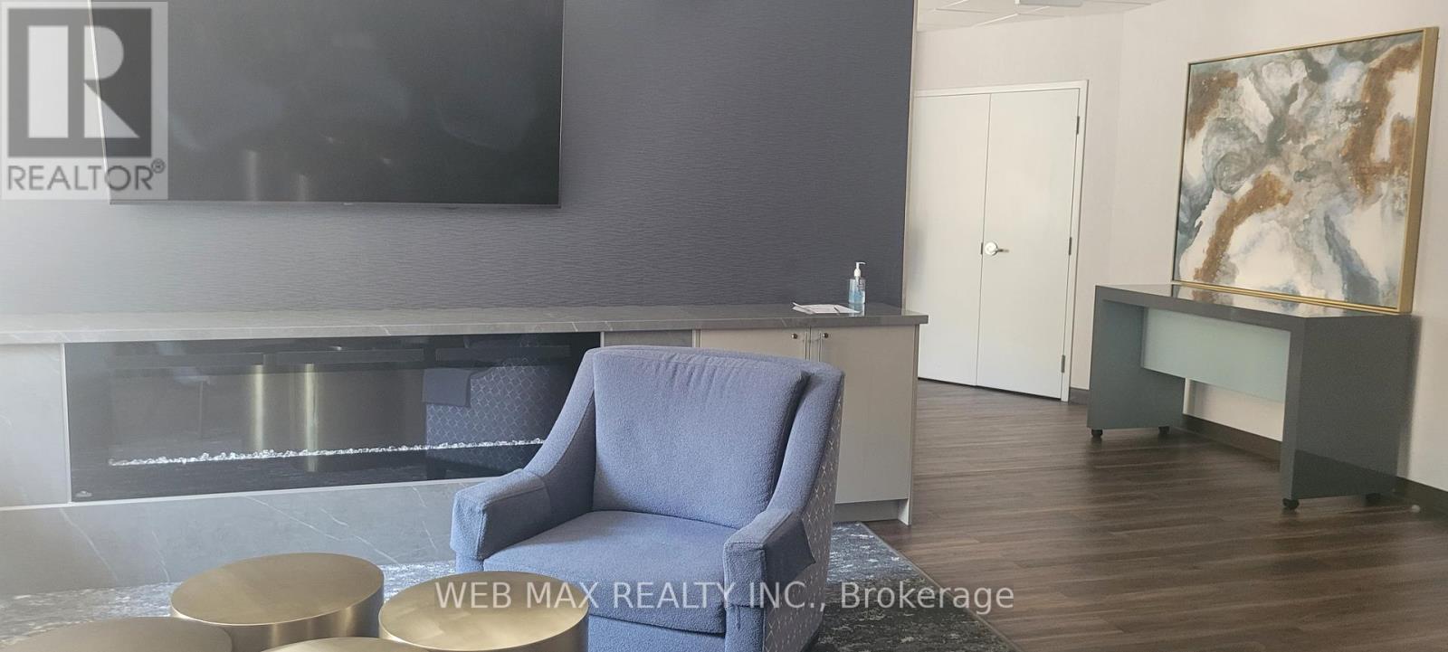 #804 980 BROADVIEW AVENUE - 23