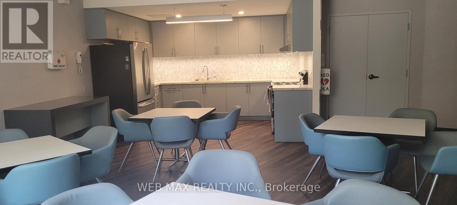 #804 980 BROADVIEW AVENUE - 25