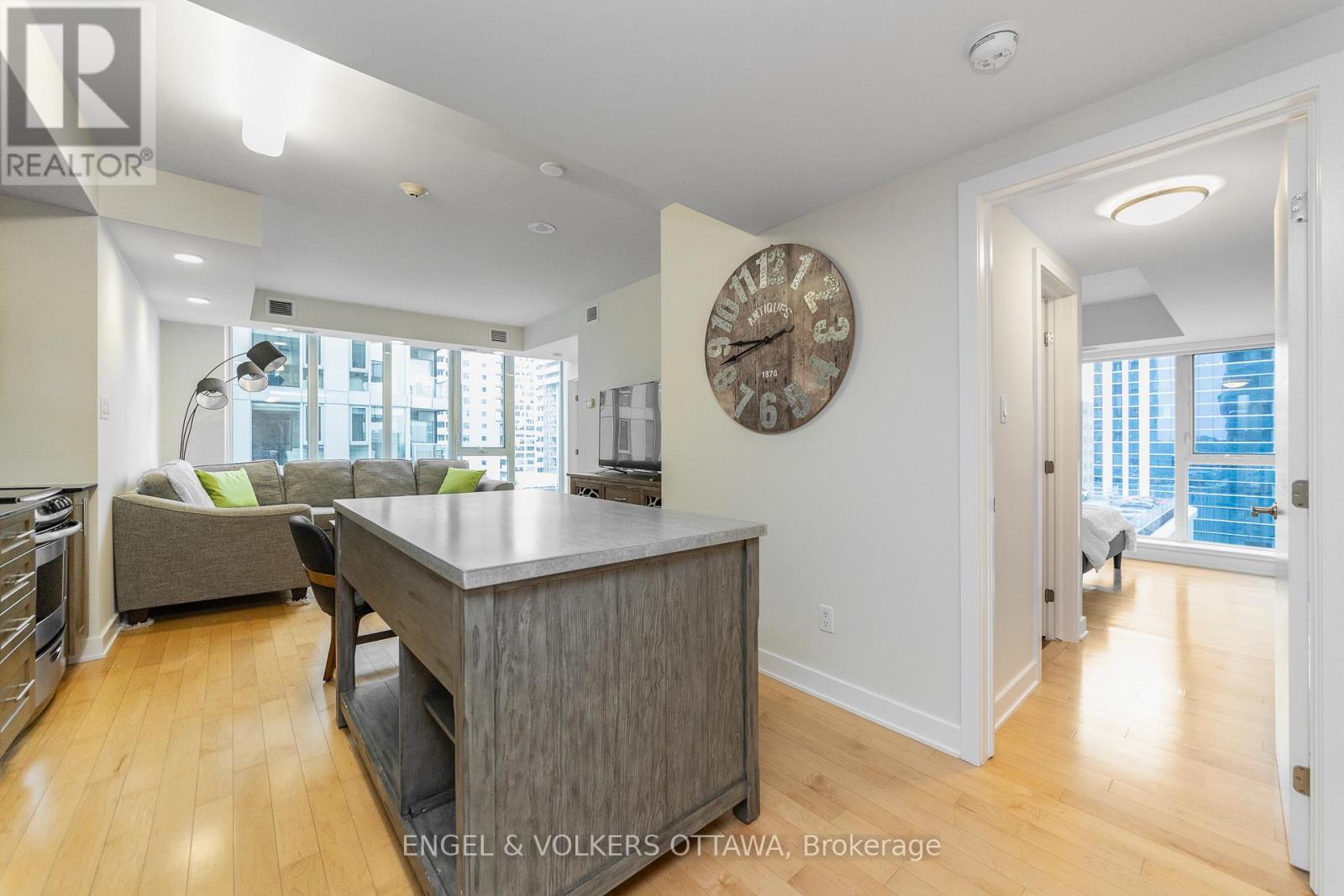 #1103 40 NEPEAN STREET - 10