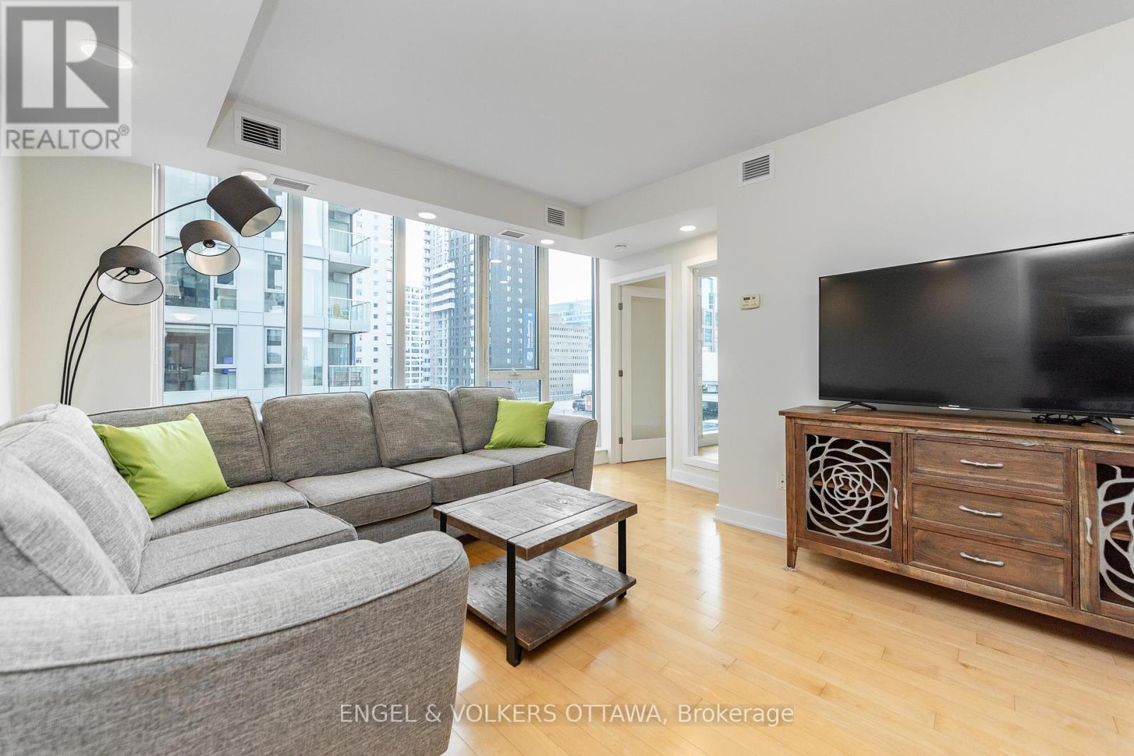 #1103 40 NEPEAN STREET - 16