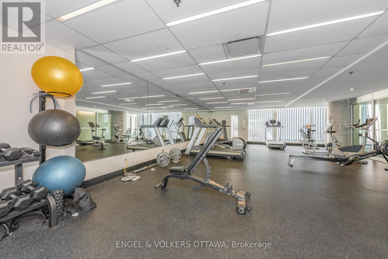 #1103 40 NEPEAN STREET - 38