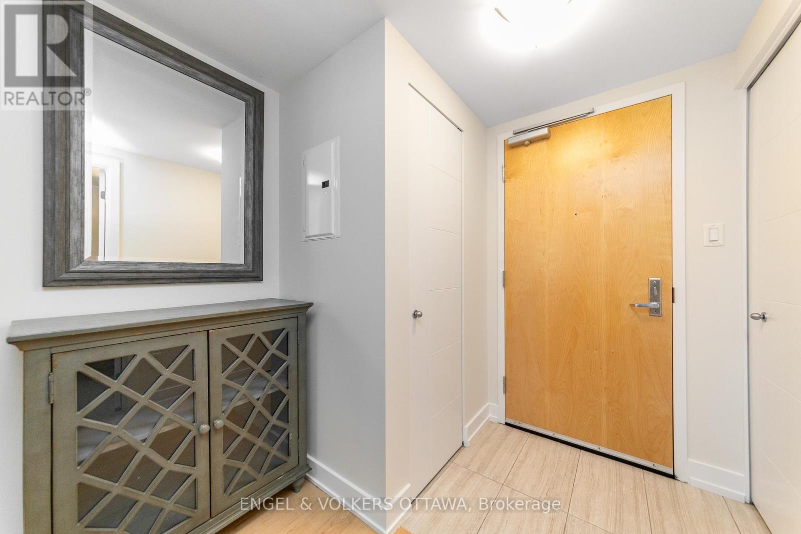 #1103 40 NEPEAN STREET - 8