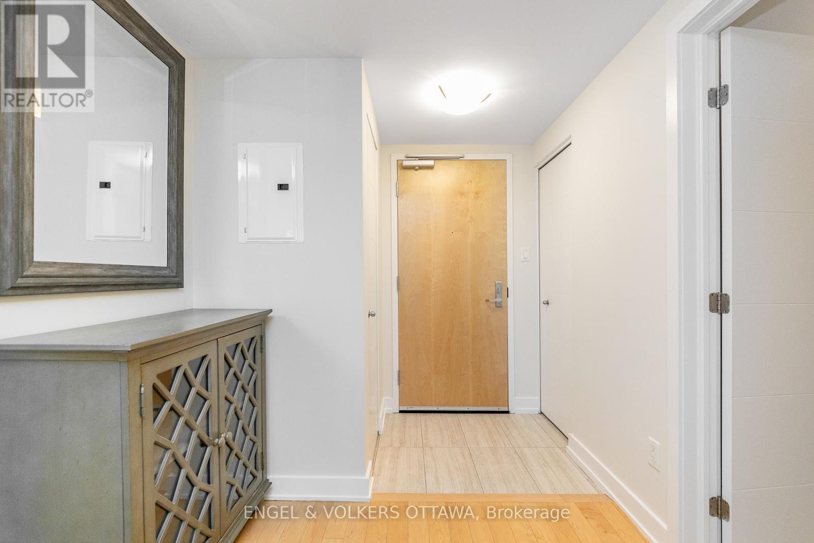 #1103 40 NEPEAN STREET - 9