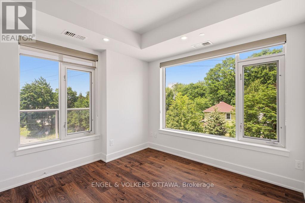 #318 7 MARQUETTE AVENUE - 19