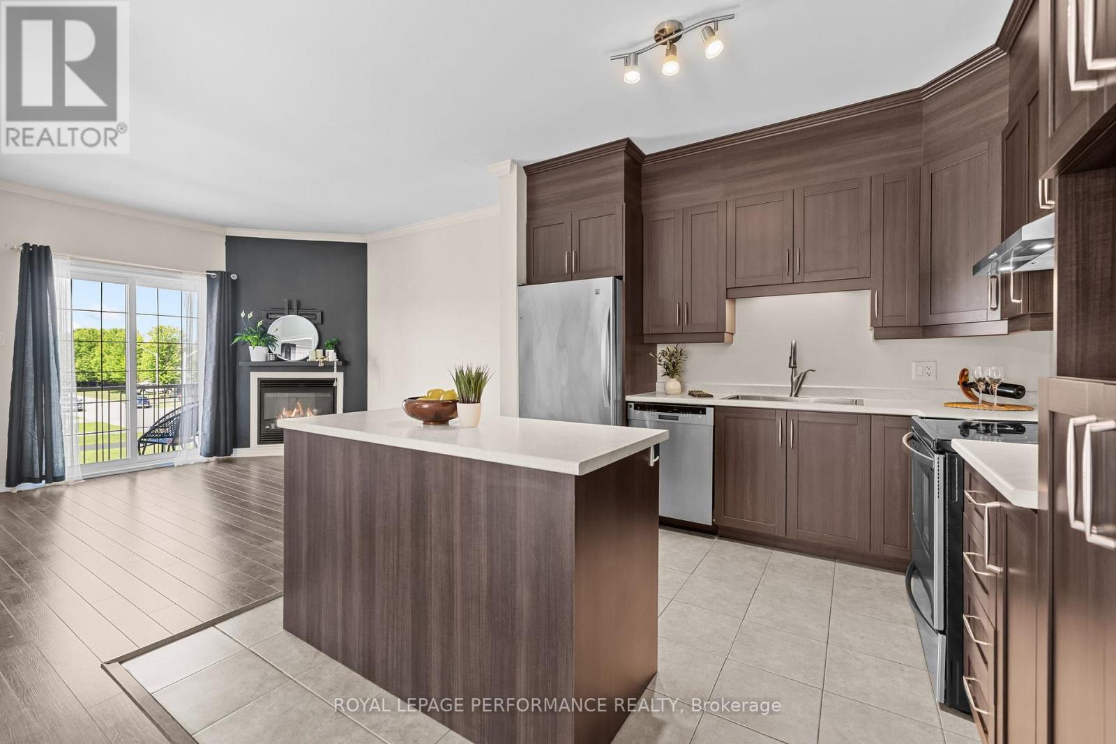 #3 185 BOURDEAU BOULEVARD - 16