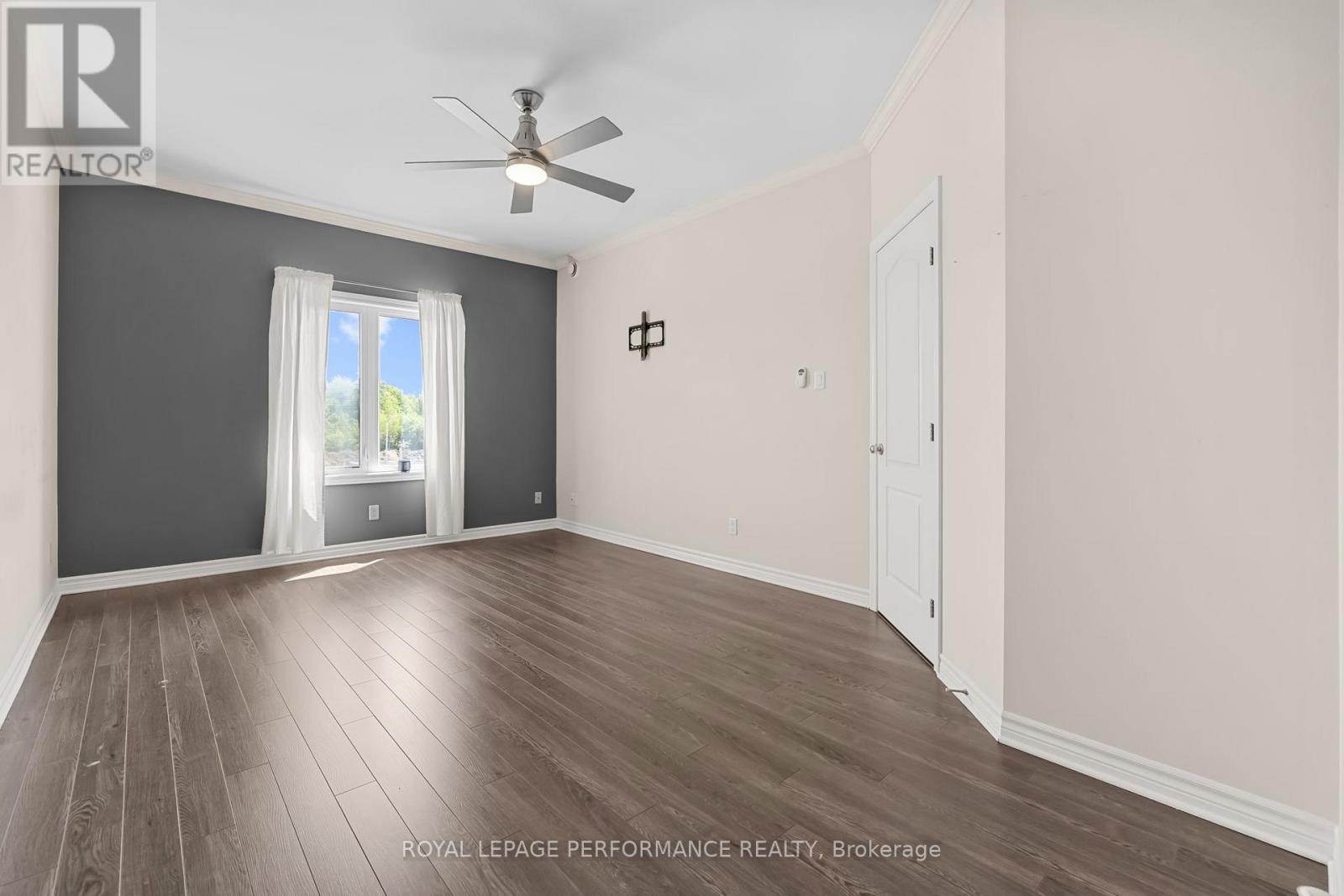 #3 185 BOURDEAU BOULEVARD - 28