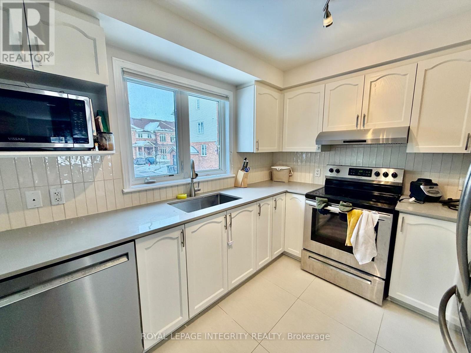 #36 1512 WALKLEY ROAD - 11