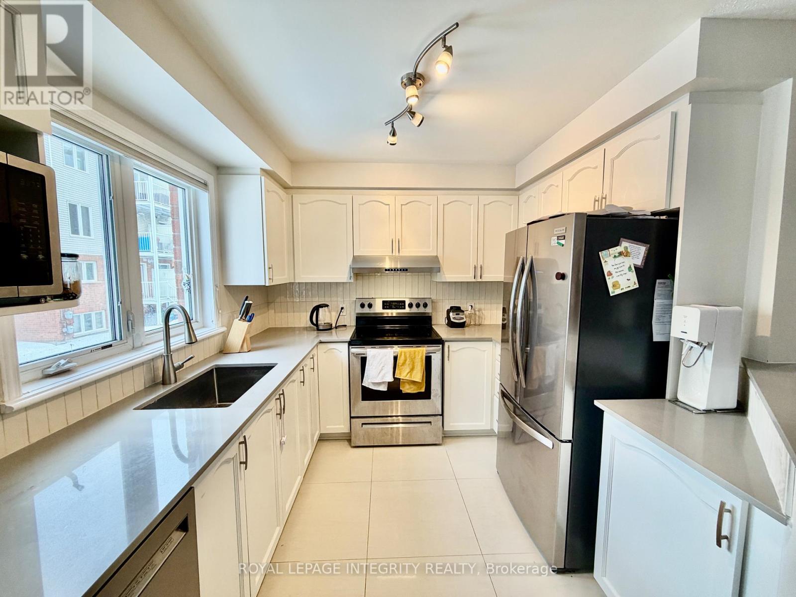 #36 1512 WALKLEY ROAD - 12