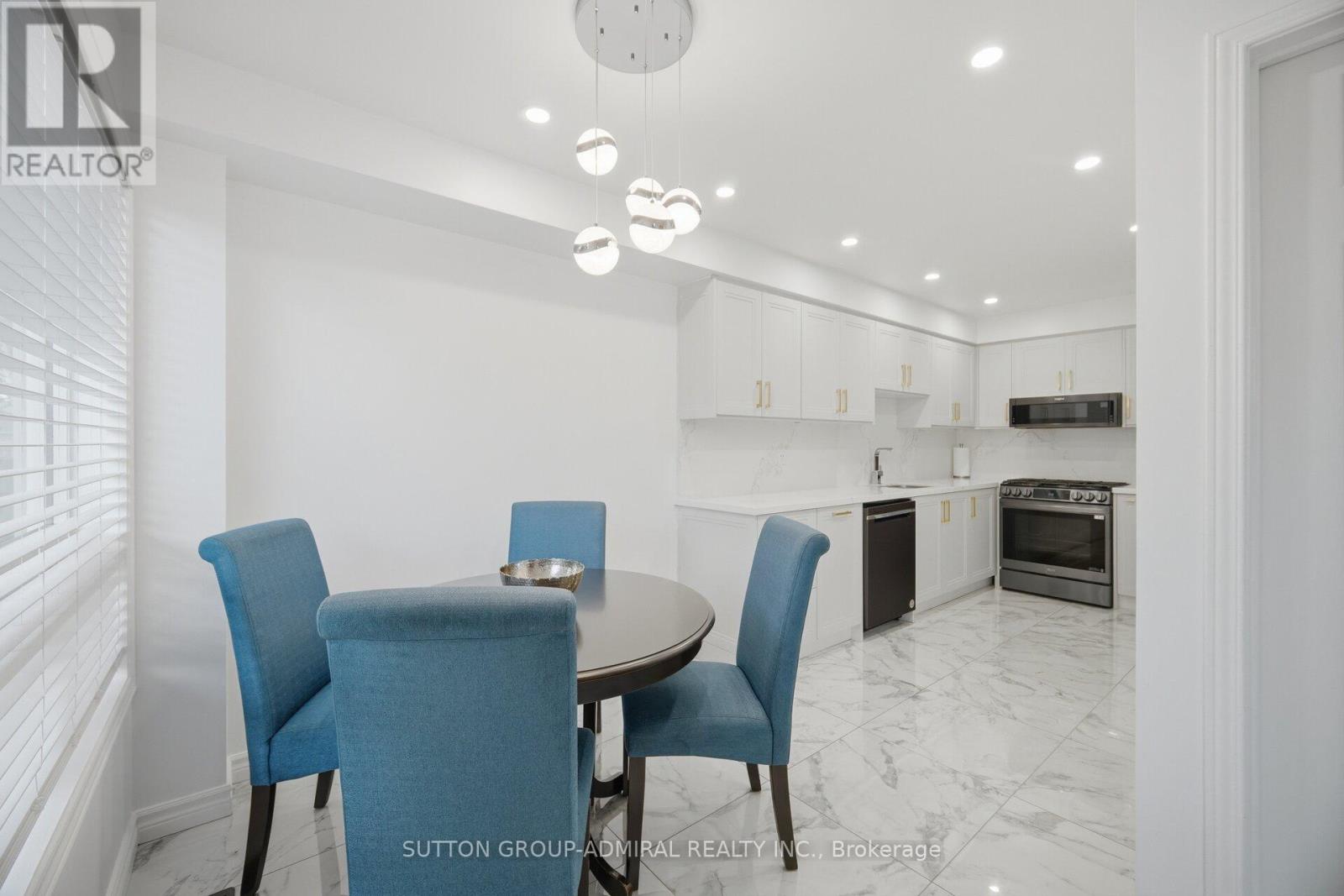 190 BANTRY AVENUE - 11