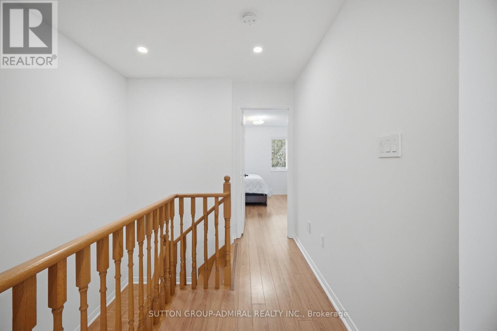 190 BANTRY AVENUE - 15
