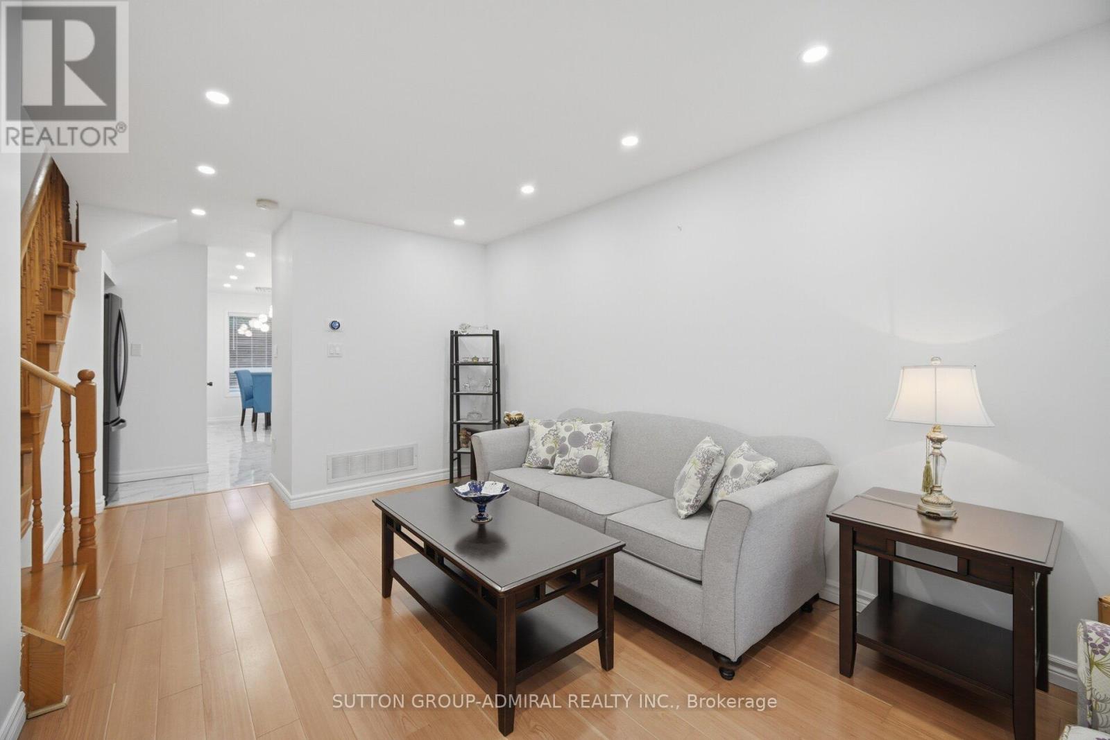 190 BANTRY AVENUE - 2