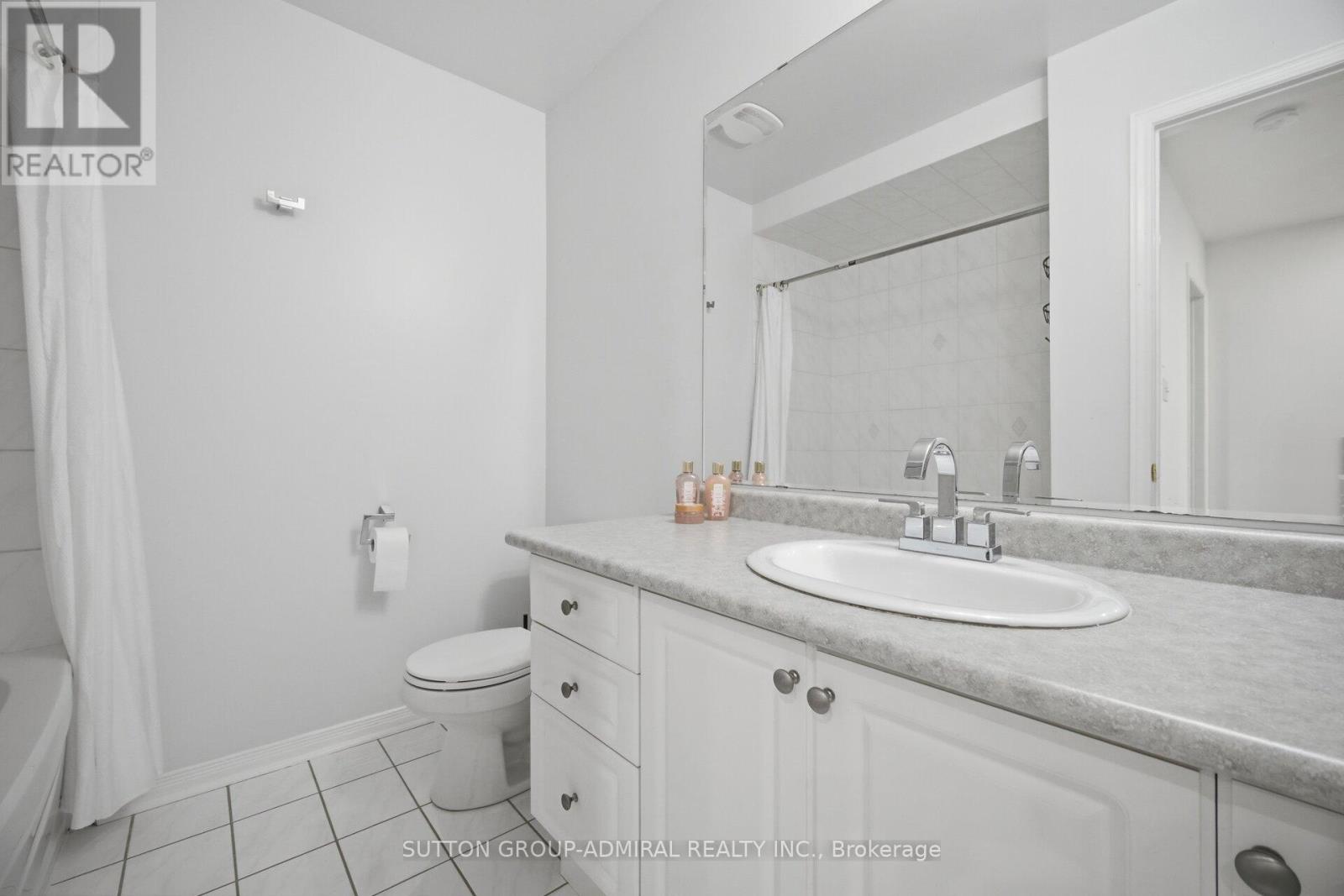 190 BANTRY AVENUE - 30