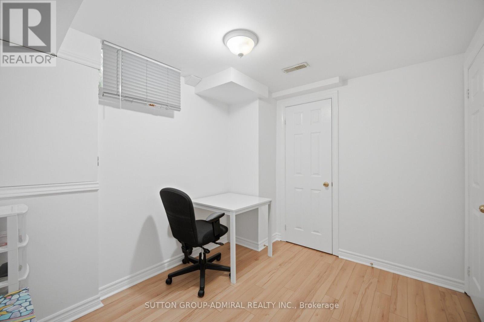 190 BANTRY AVENUE - 42