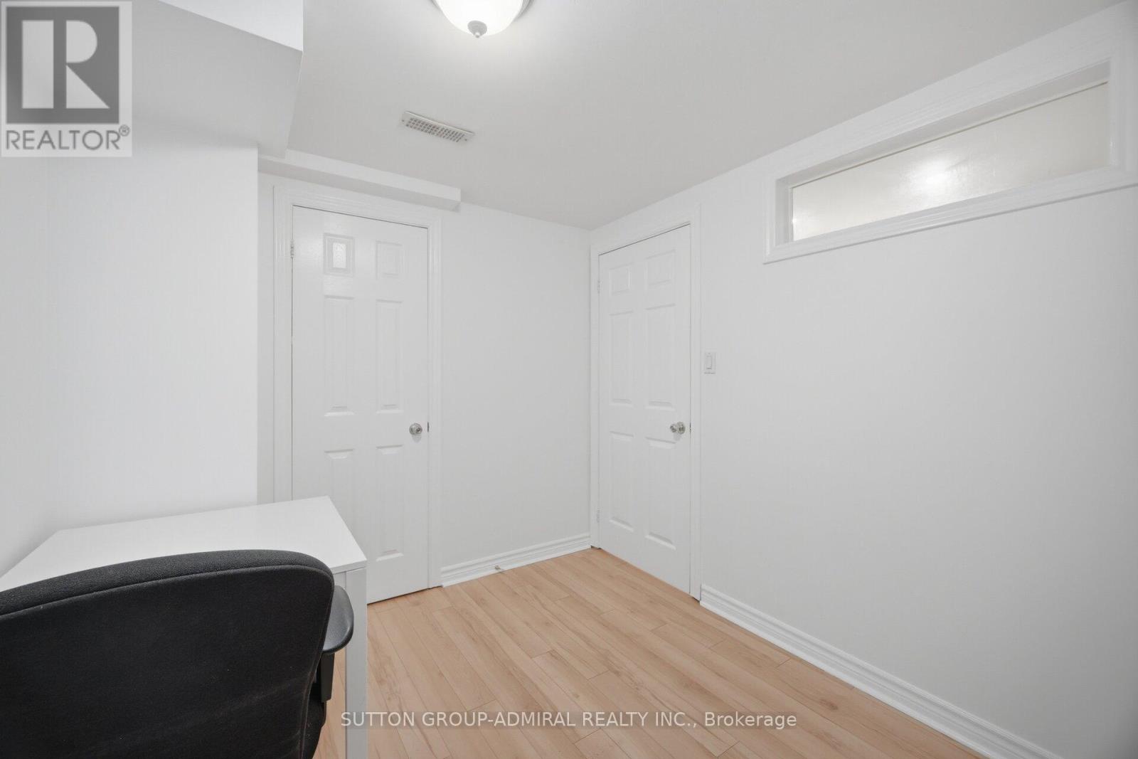 190 BANTRY AVENUE - 43